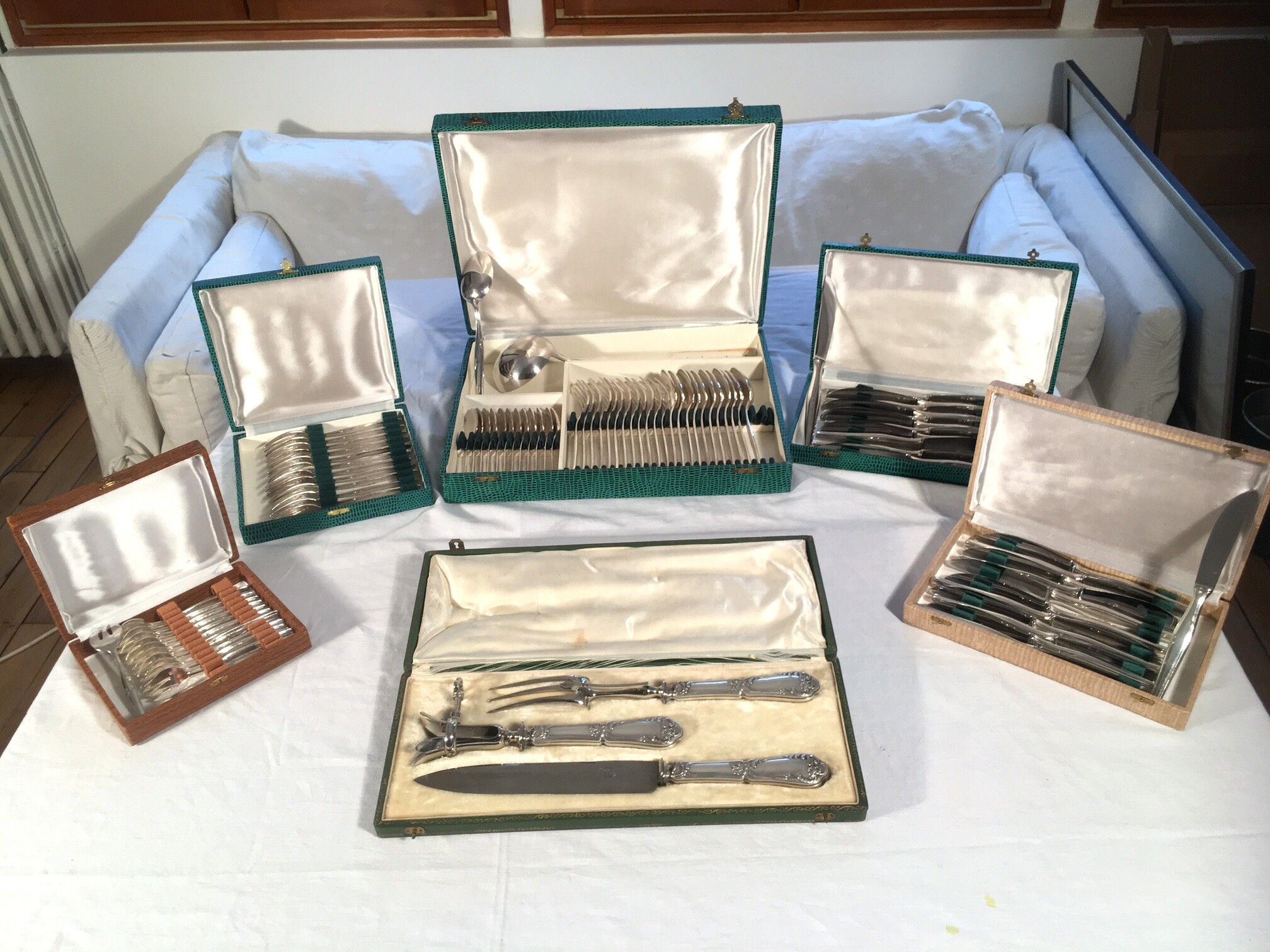 88-piece silver metal housewife