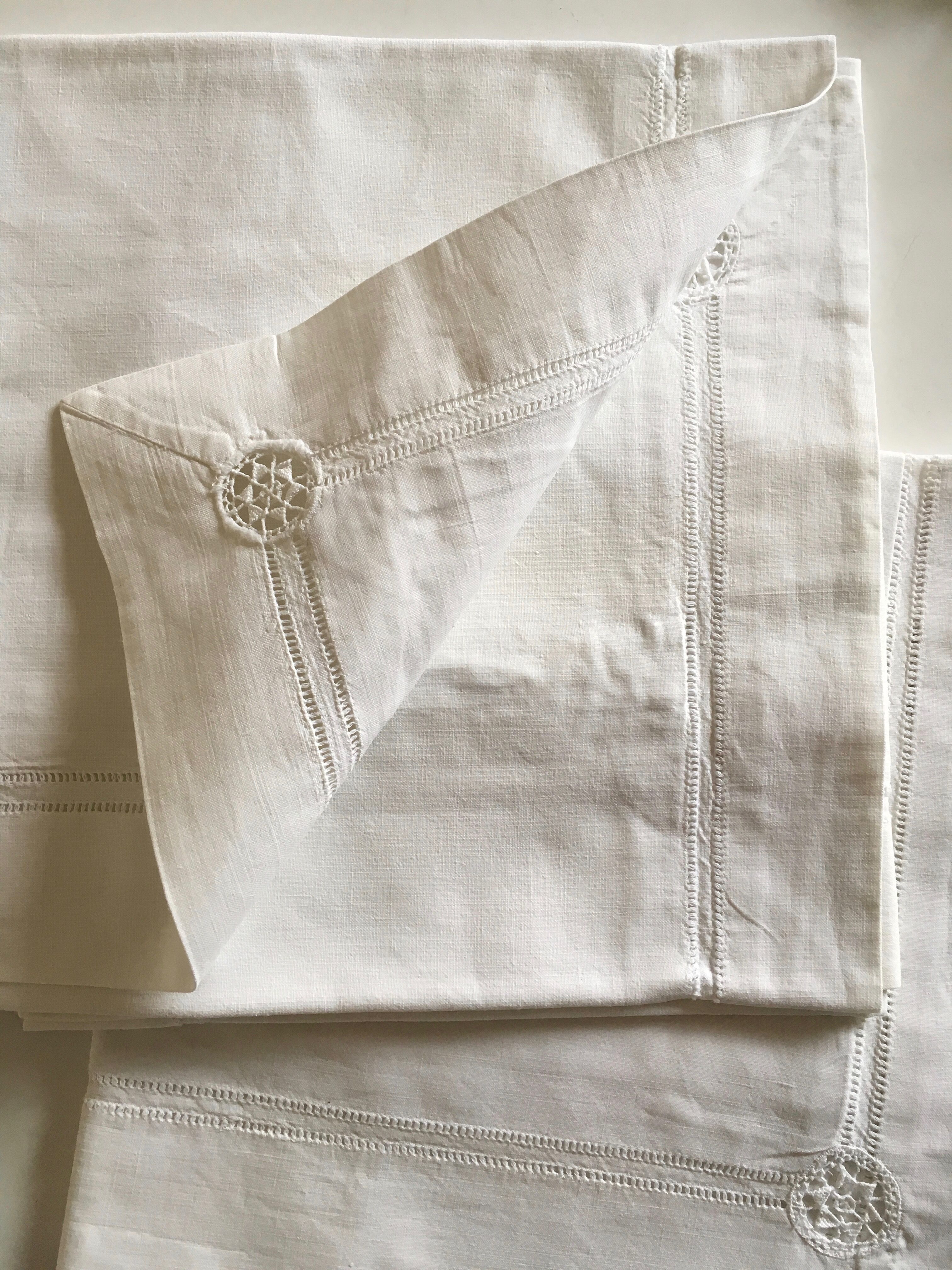 Pair of percale pillowcases embroidered days