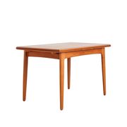 Table extensible par Svend Aage Madsen pour K. Knudsen & Søn