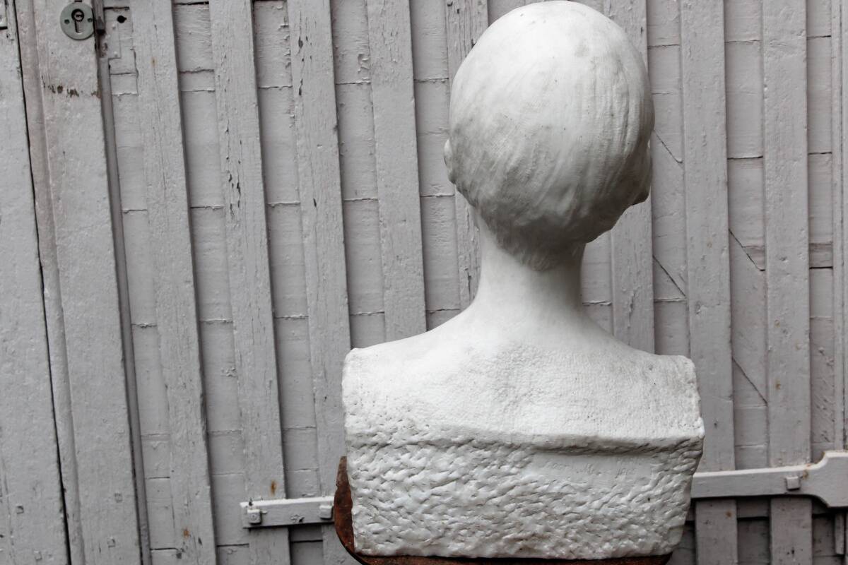 Important white marble bust, signed Léoni, 19th century