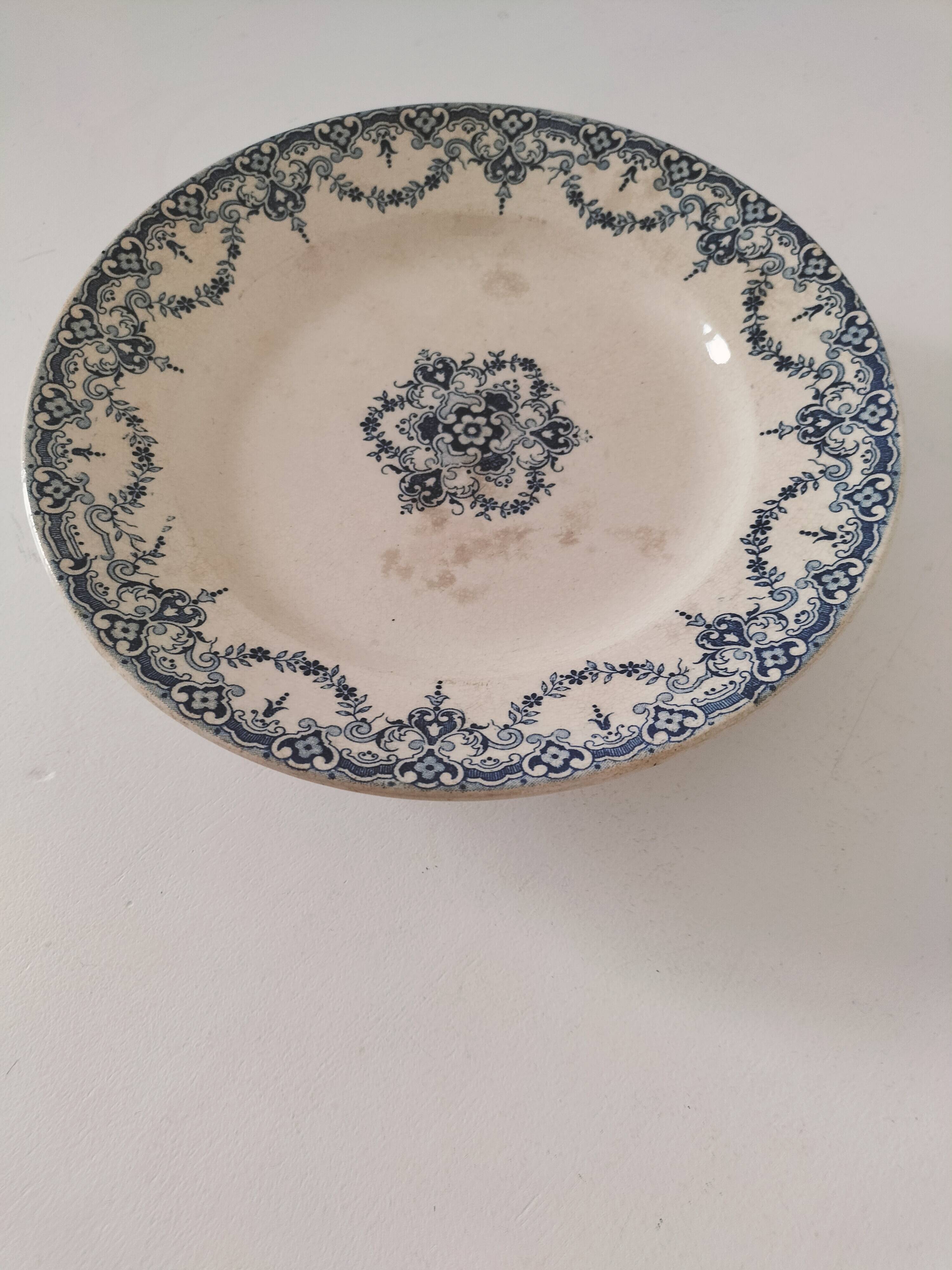 E. Bourgeois footed plate – Excelsior blue decoration, late 19th century