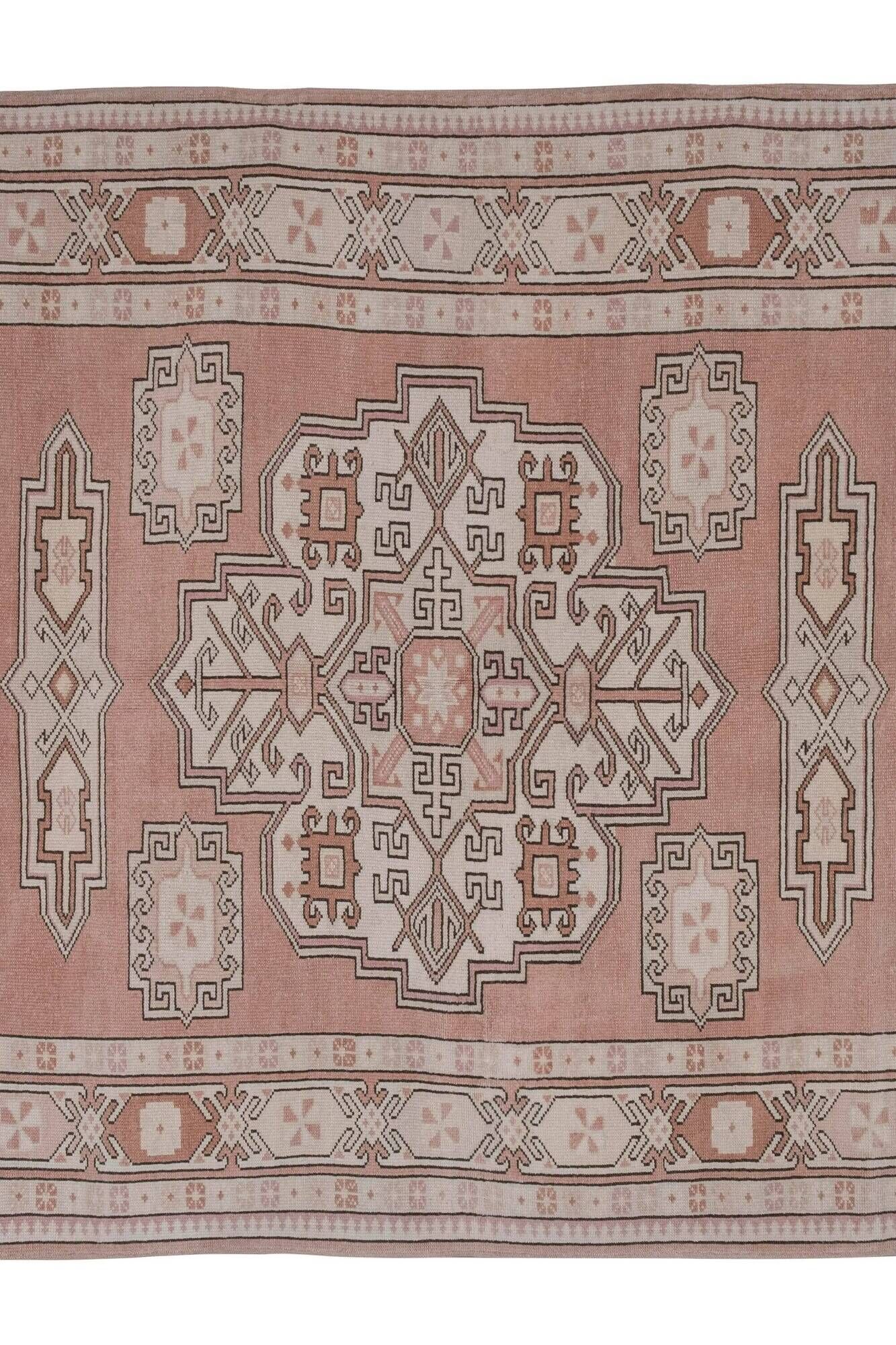 Vintage handmade Turkish rug 175x225 cm