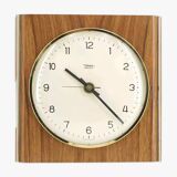 Horloge murale années 60 en bois et laiton Diehl