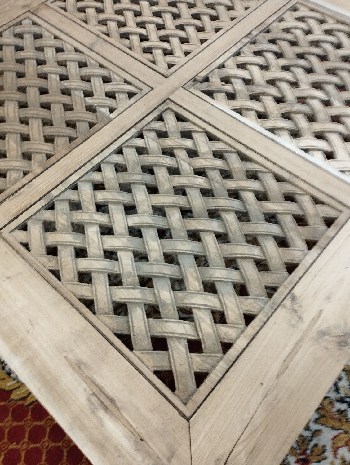 Coffee table "opium"