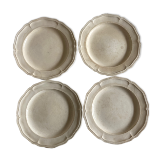 Set of 4 plates 18th with fine faience