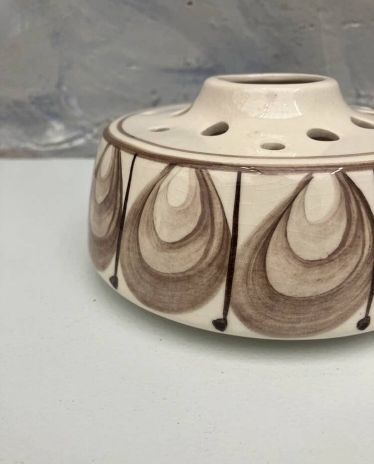 Vase pique-fleurs céramique