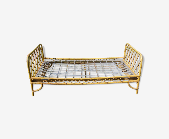 Lit vintage en rotin avec son sommier