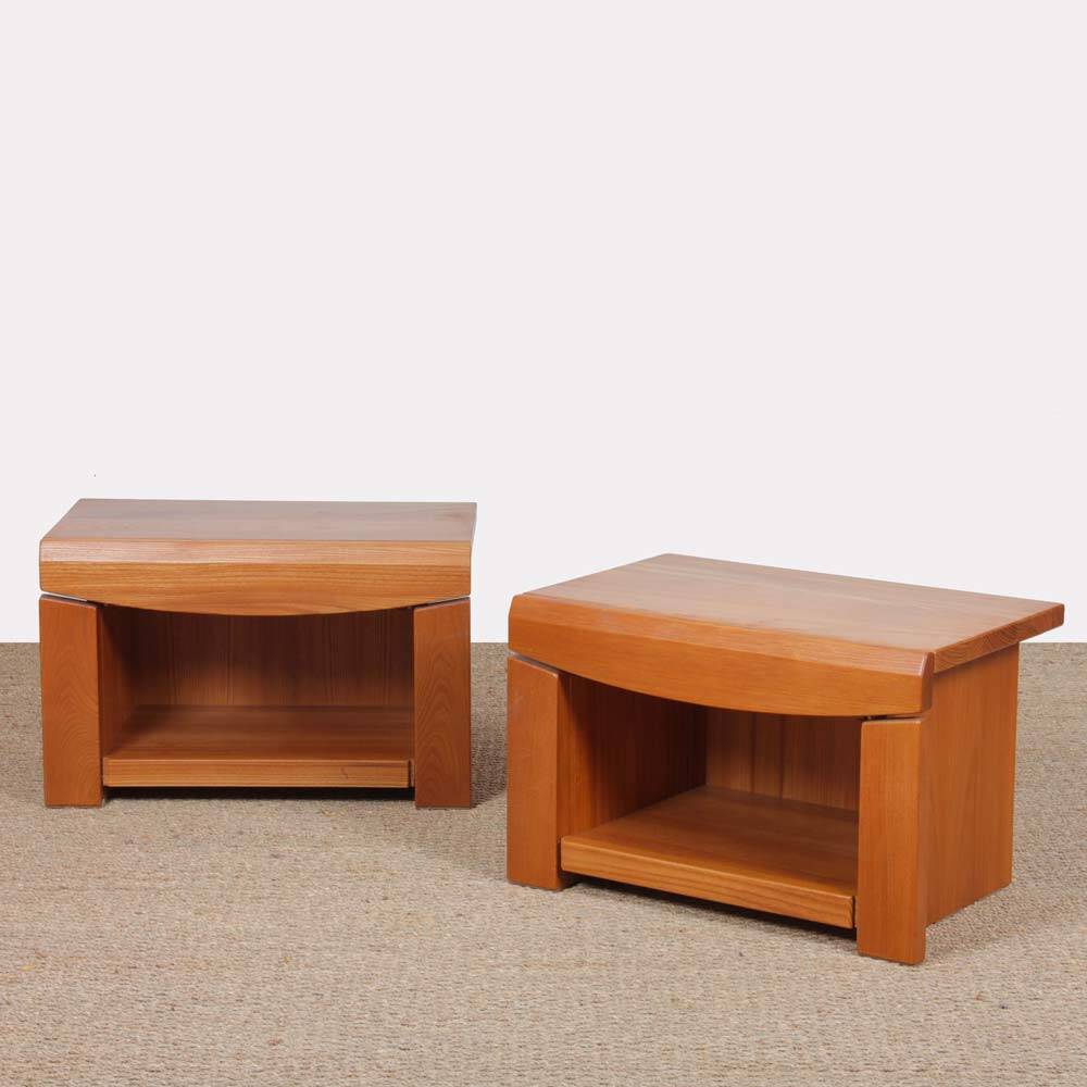 Pair of elm bedside tables, French work from the 1980s.
