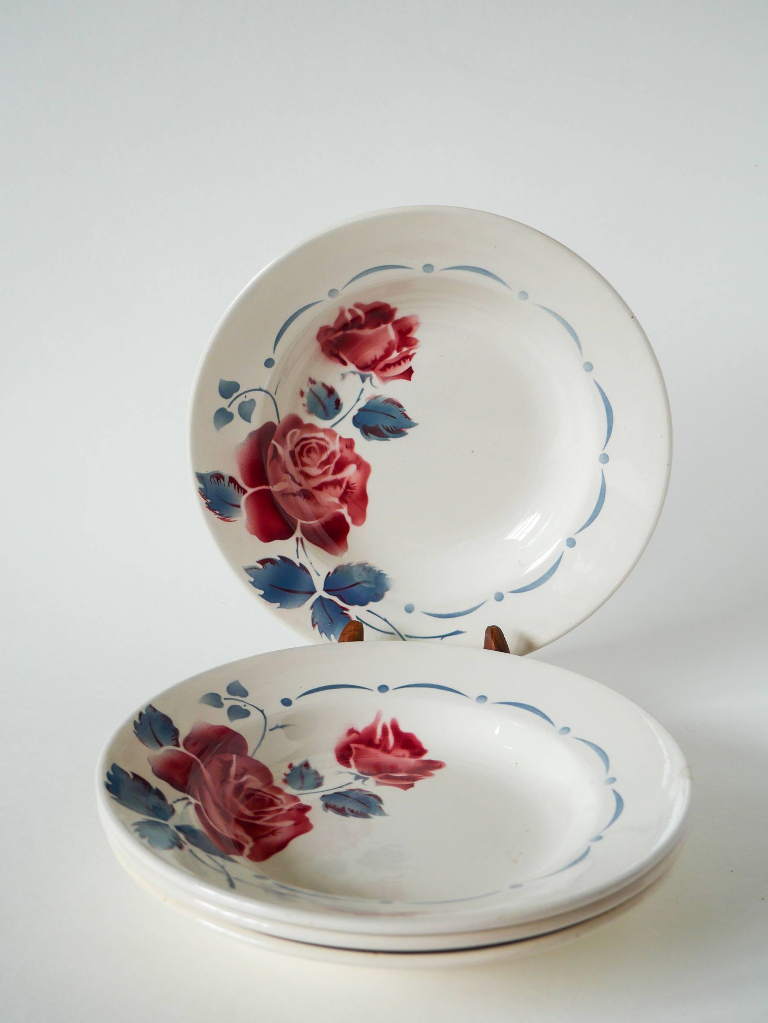 Set of 6 mismatched soup plates Badonviller model "Mireille" and Digoin Sarregumeines model