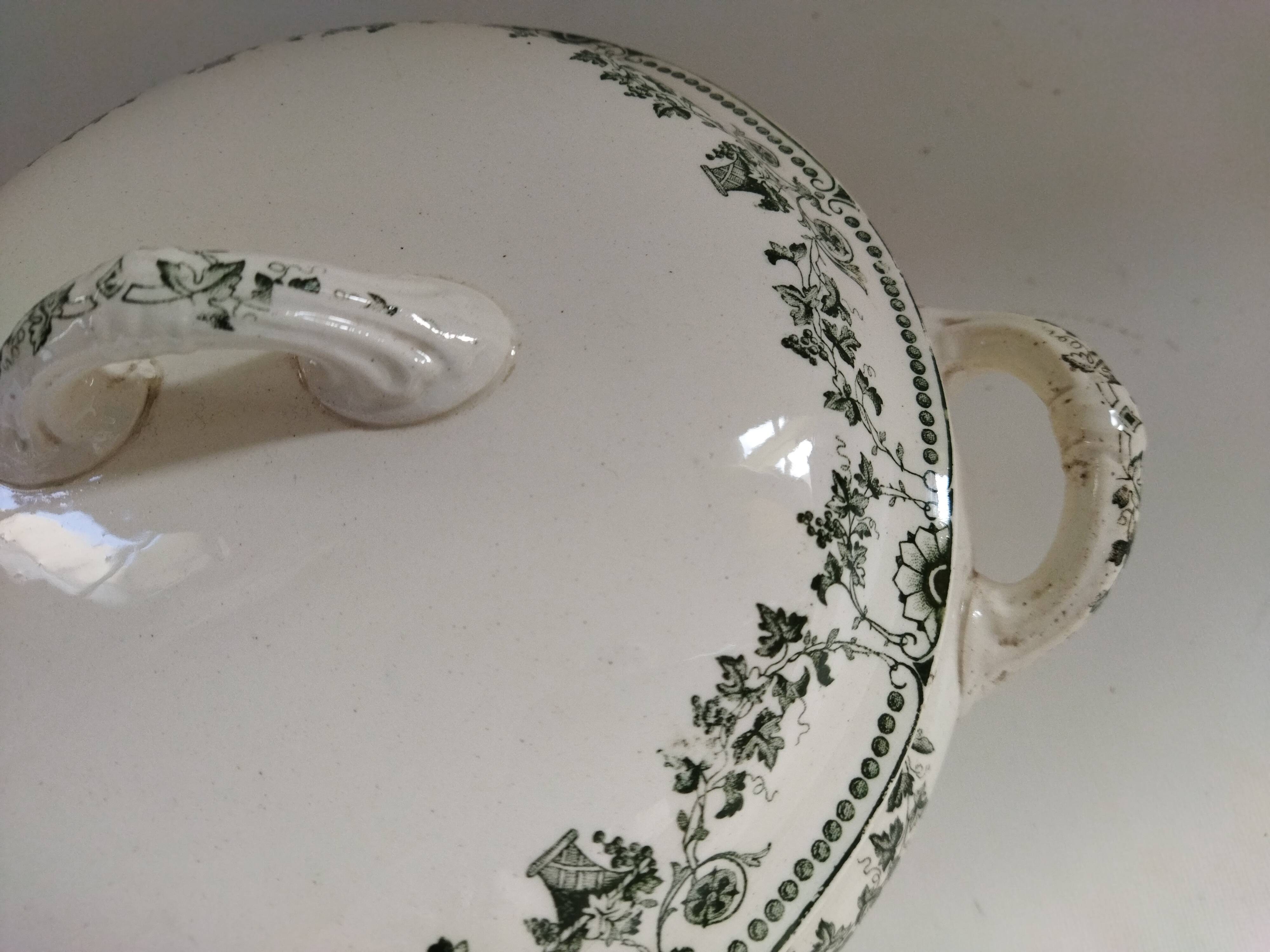 Badonviller "Champagne" iron clay vegetable dish
