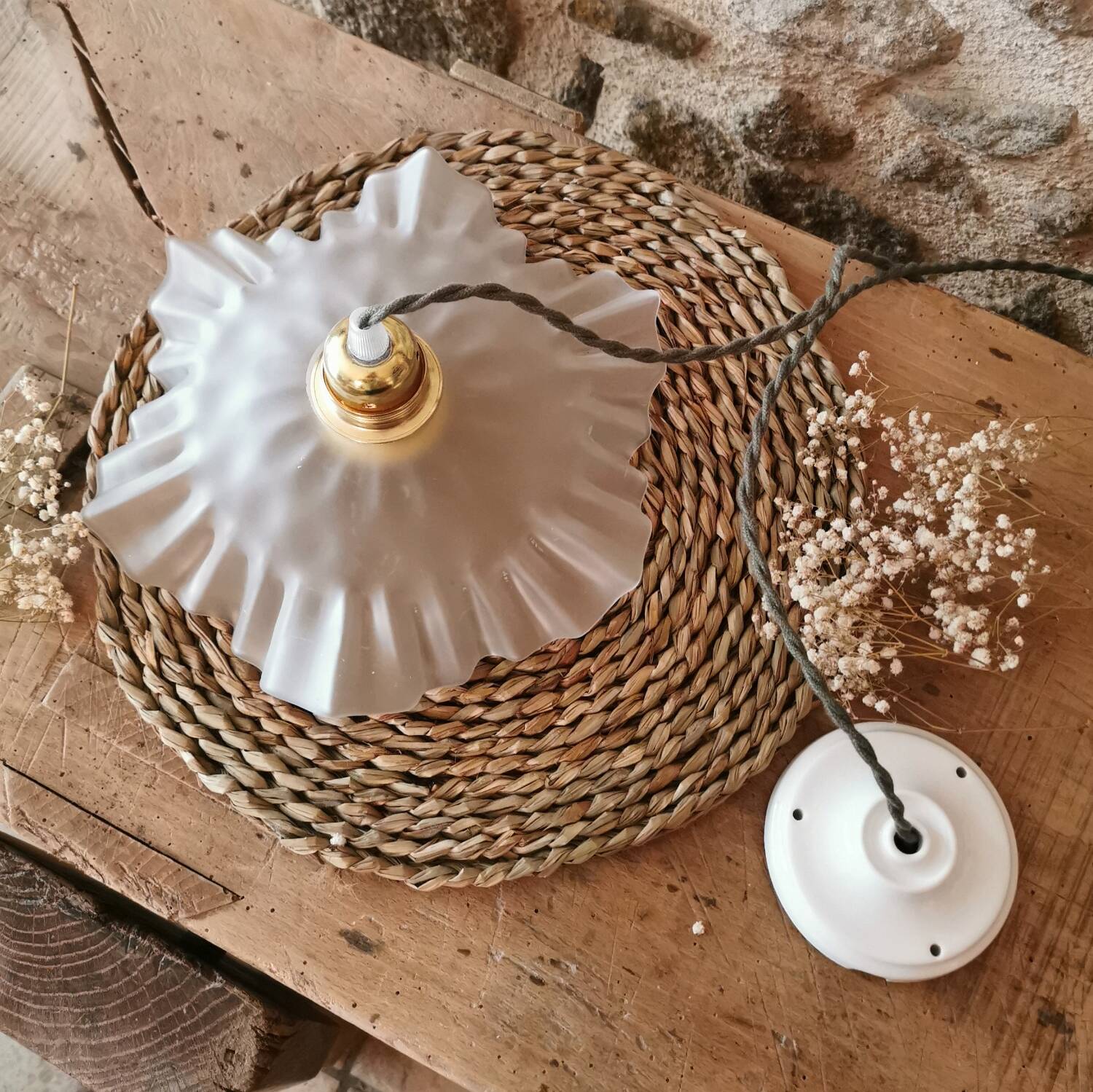 Opaline pendant light, khaki twisted cables