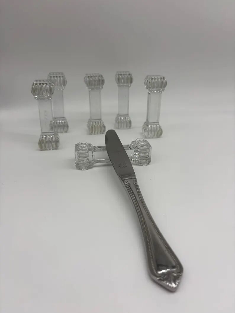 6 Portieux Art Deco knife rests in transparent moulded glass, French glassware from the 1930s.