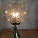 Lampe en laiton avec globe à facettes