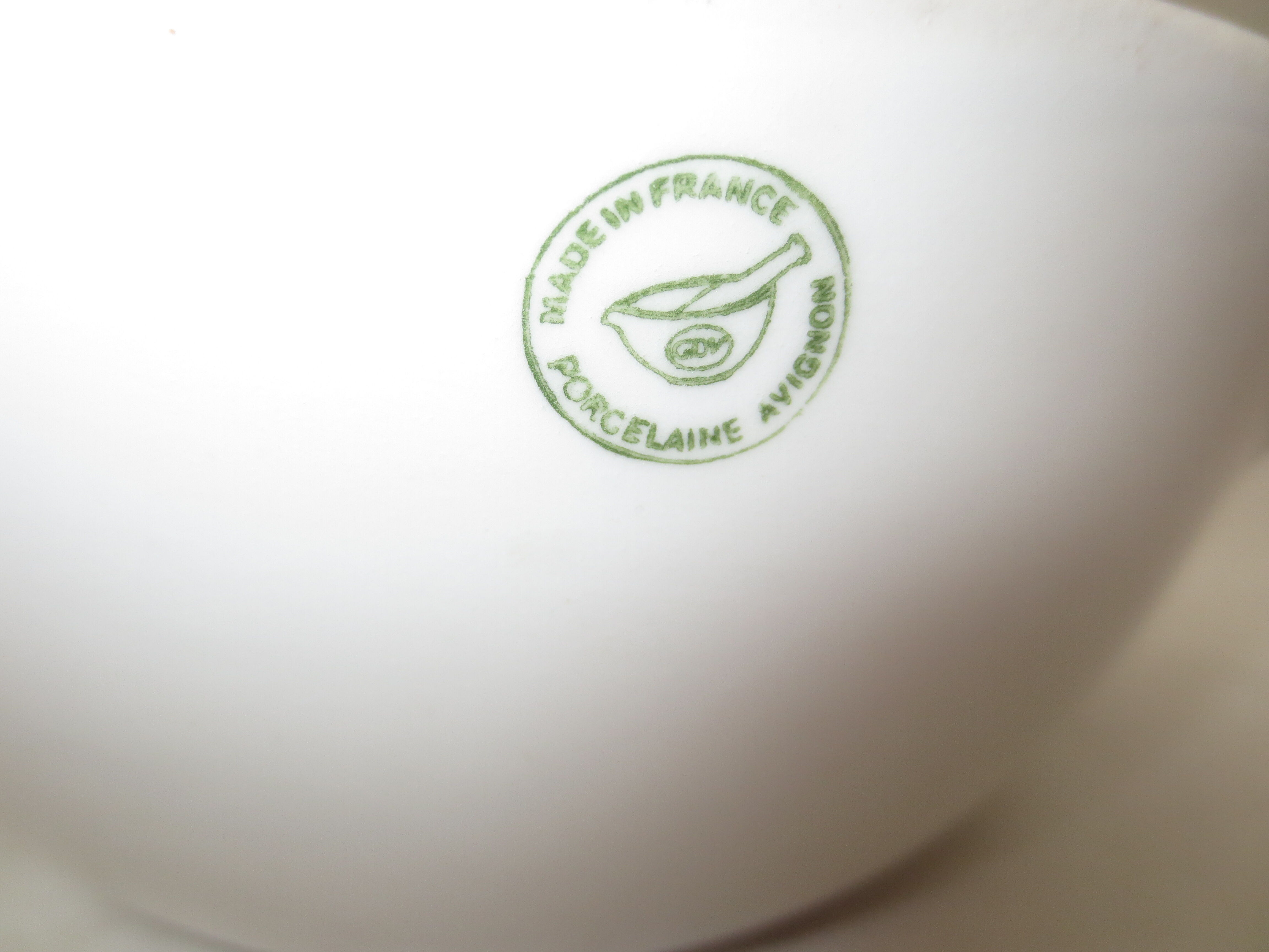 Suite of 3 avignon porcelain mortars with pestle
