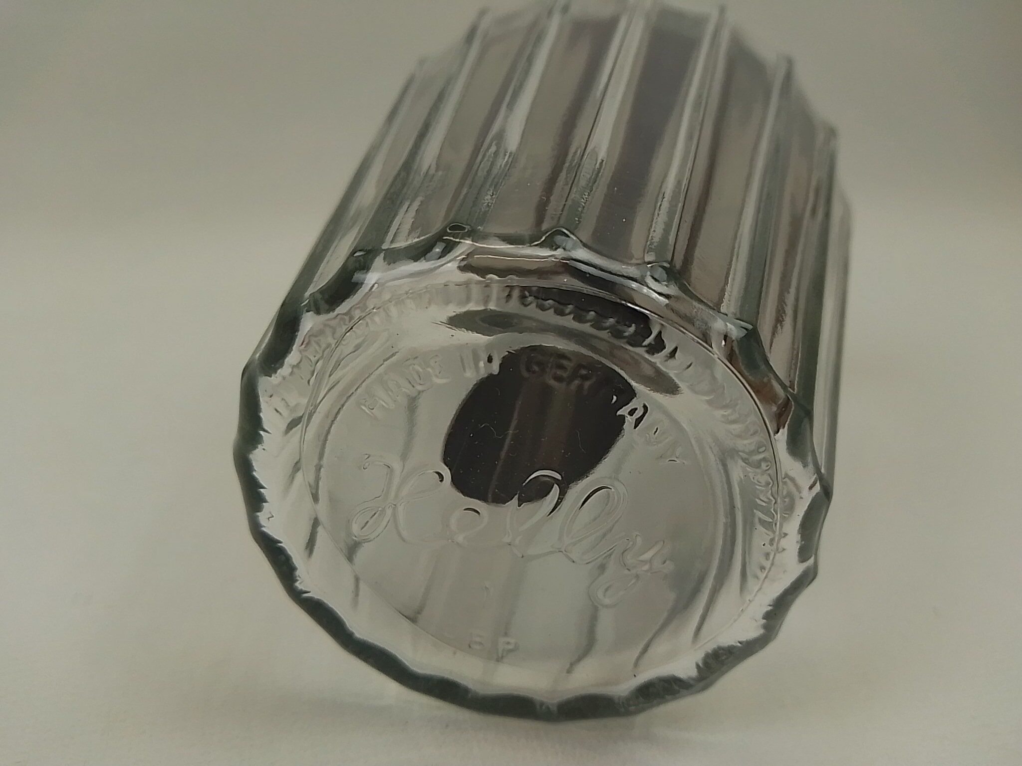 Helly transparent glass sugar