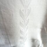 Long-length damask linen tablecloth