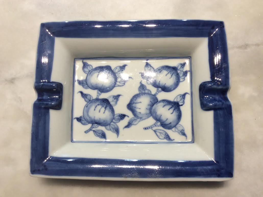 Cendrier en porcelaine