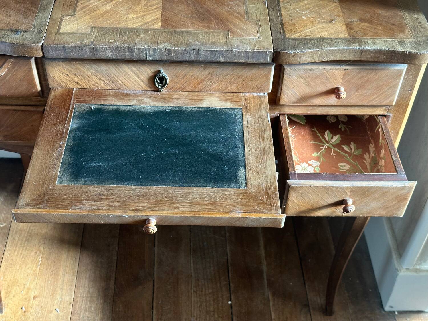 Dressing table late 19th early 20th century