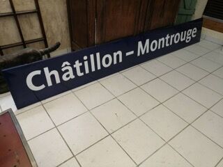 Enamelled Paris metro plate