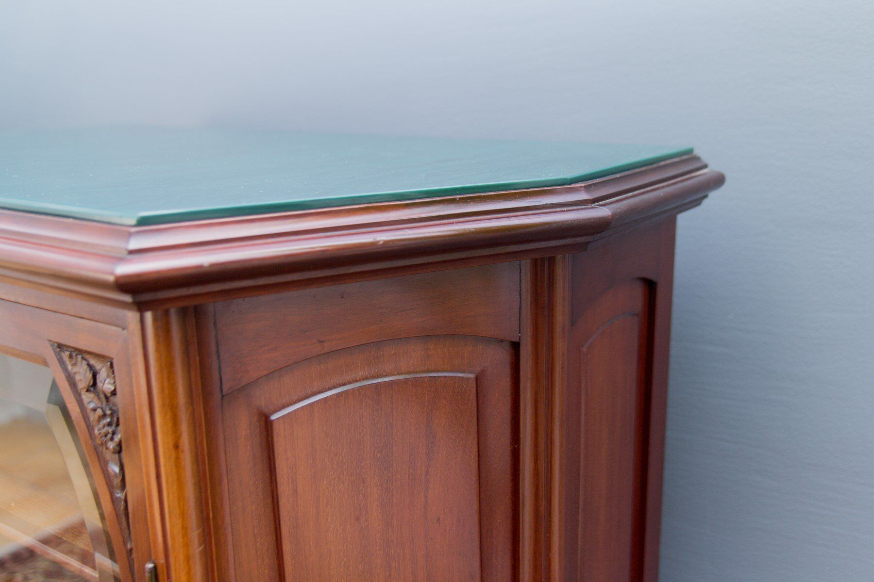 Vitrine Art nouveau, années 1920