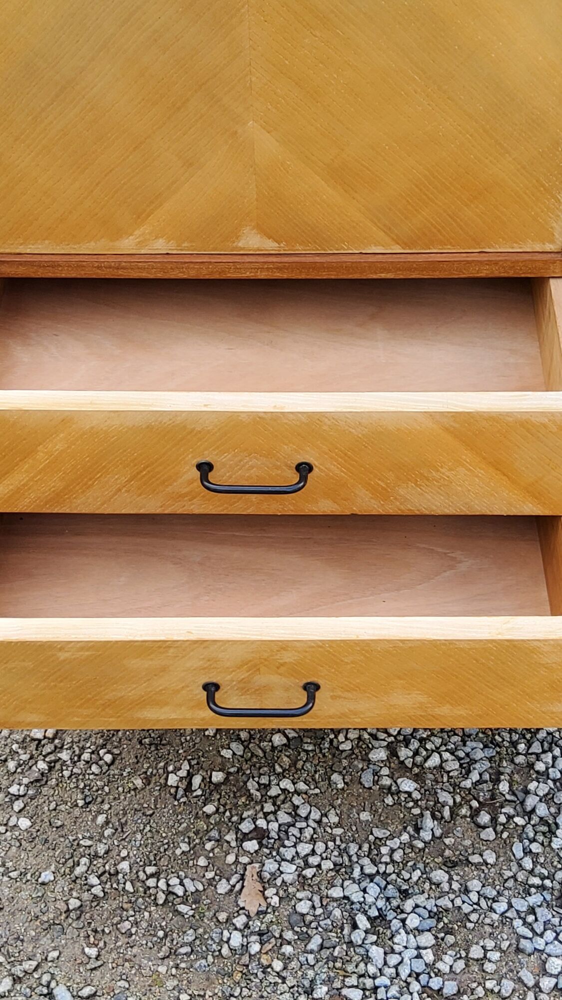 Enfilade of the 50s in oak and mahogany feet compass