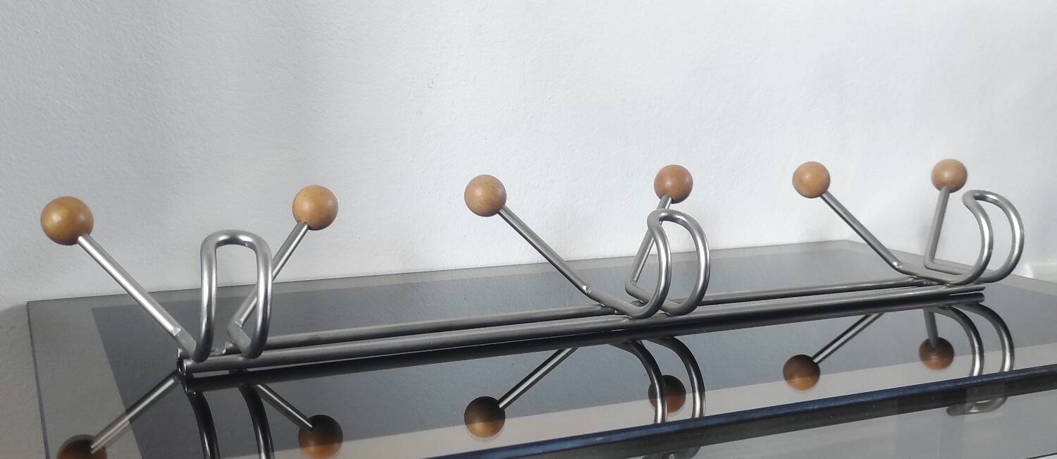 Vintage wall coat rack in brushed metal with wooden balls – Year design
