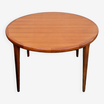 Table design scandinave en teck années 70