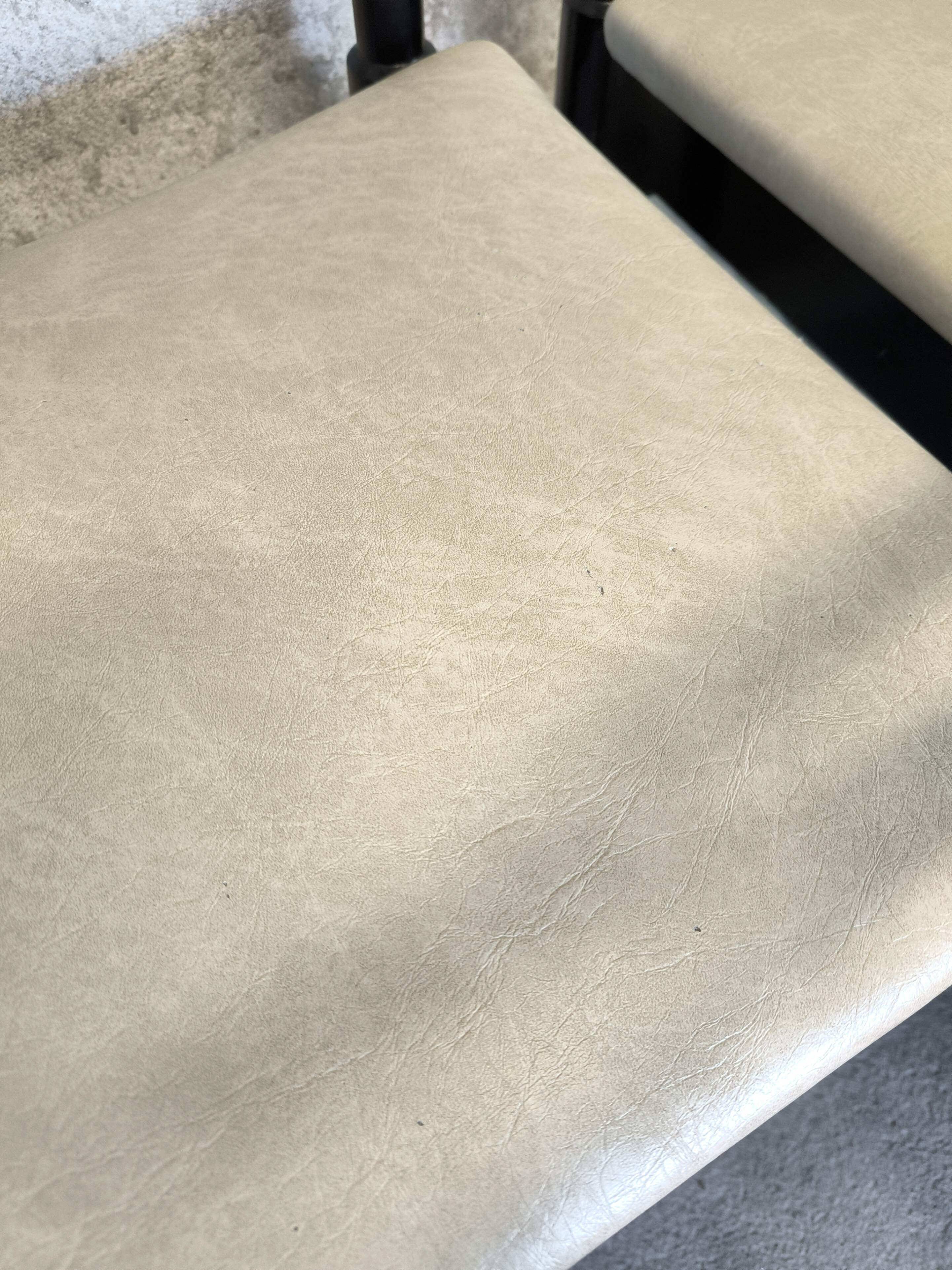 6 black lacquered wooden chairs