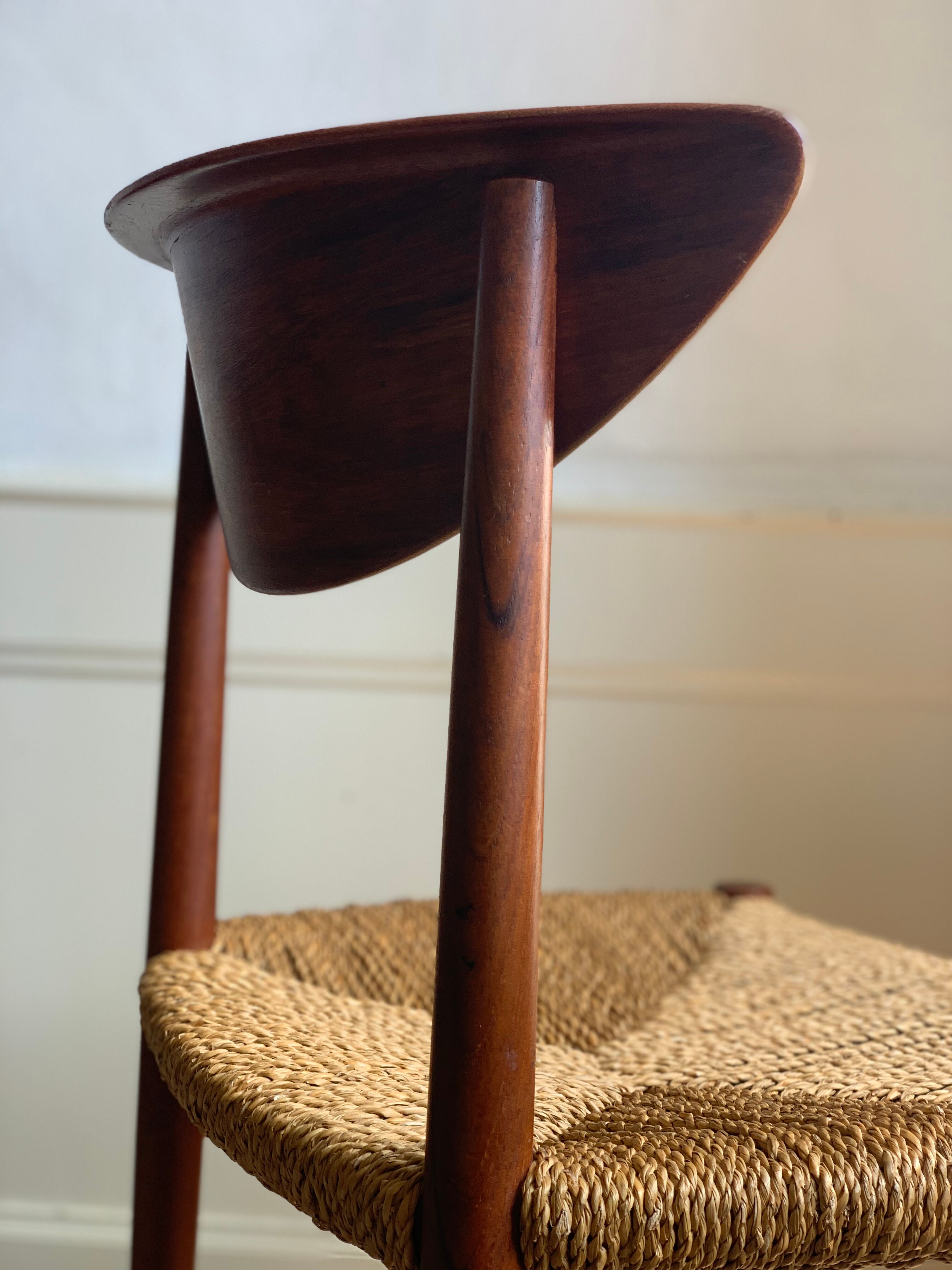 Teak dining chair by Peter Hvidt 1960