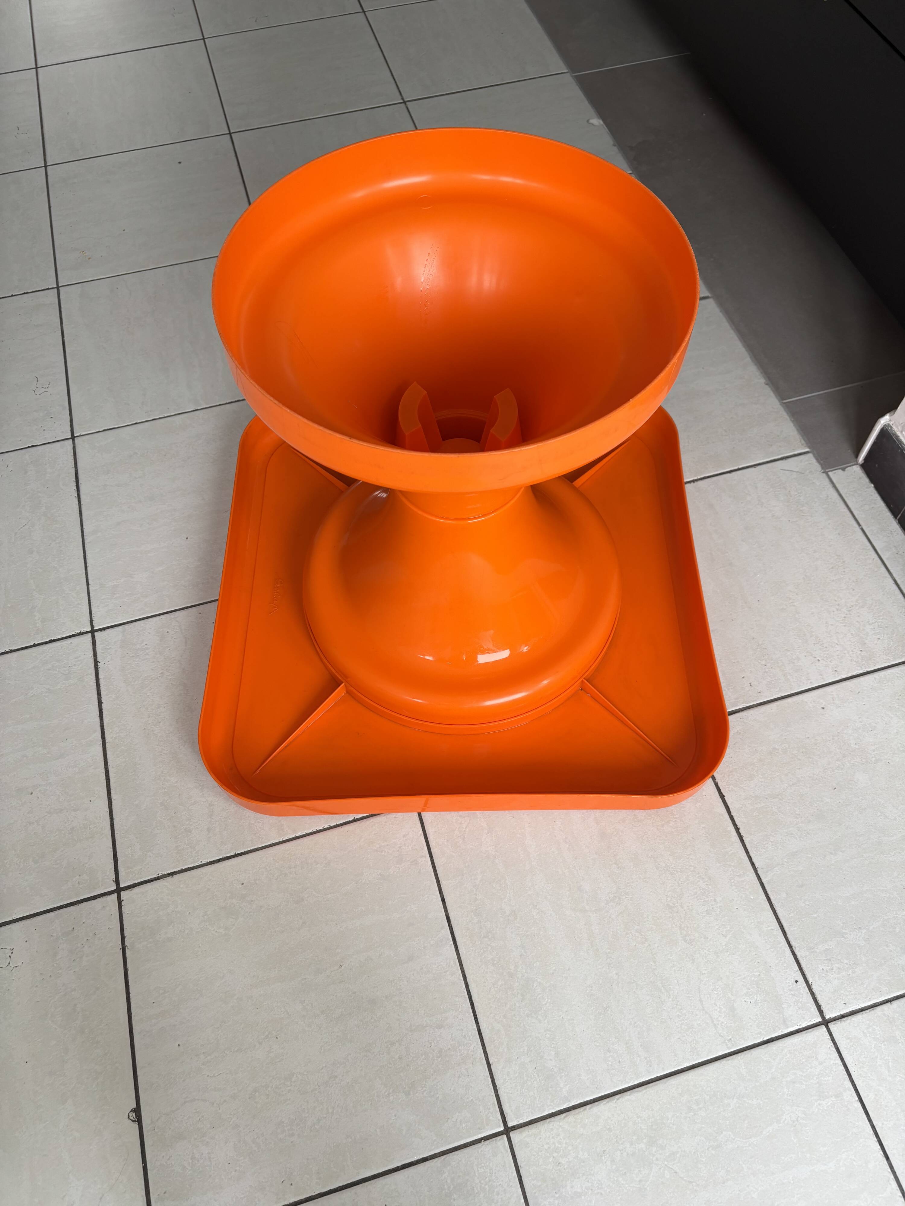 Orange plastic coffee table S.e.l.a.p.