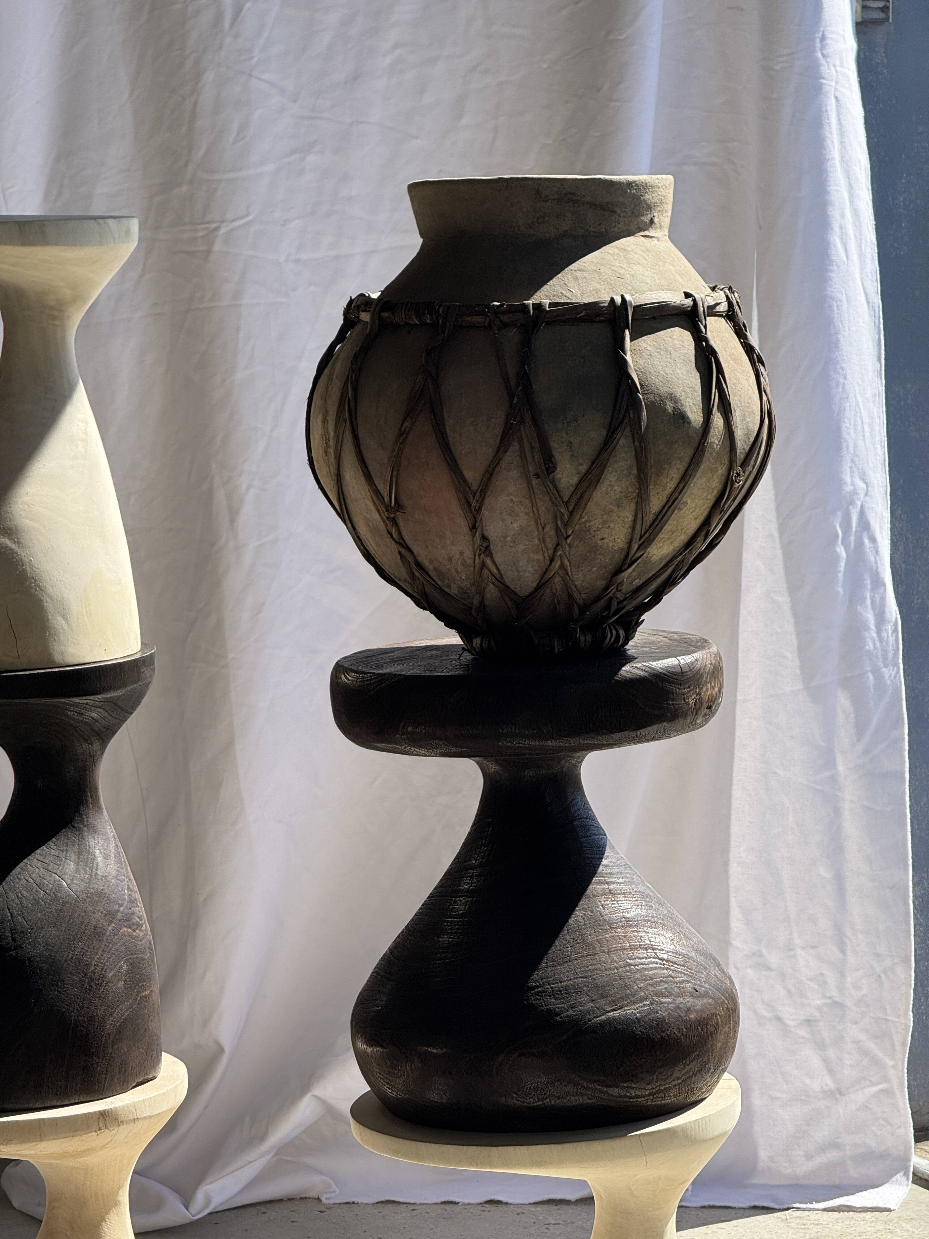 Pawn Brown - Stool, side table in the shape of a brown pawn.