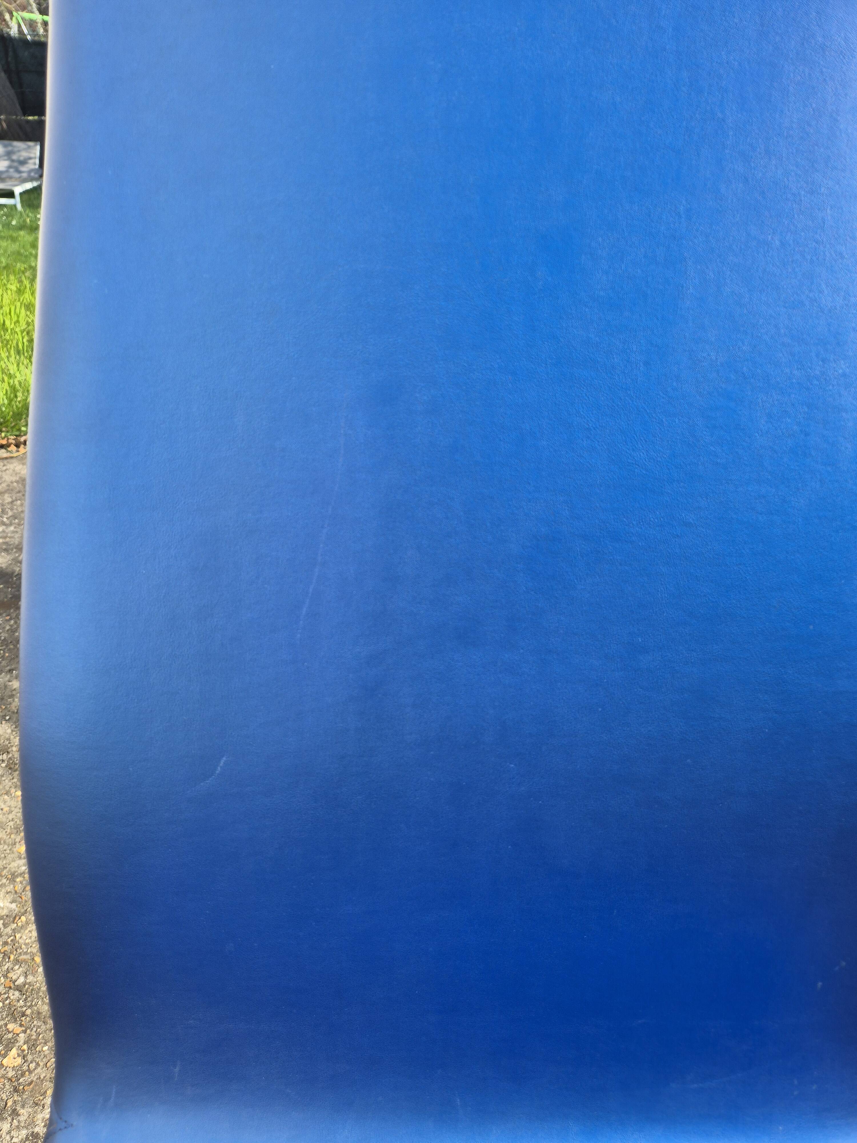 Arne Jacobsen – Oxford Chair model 316 – published by Fritz Hansen