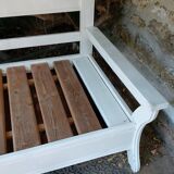 wooden bench
