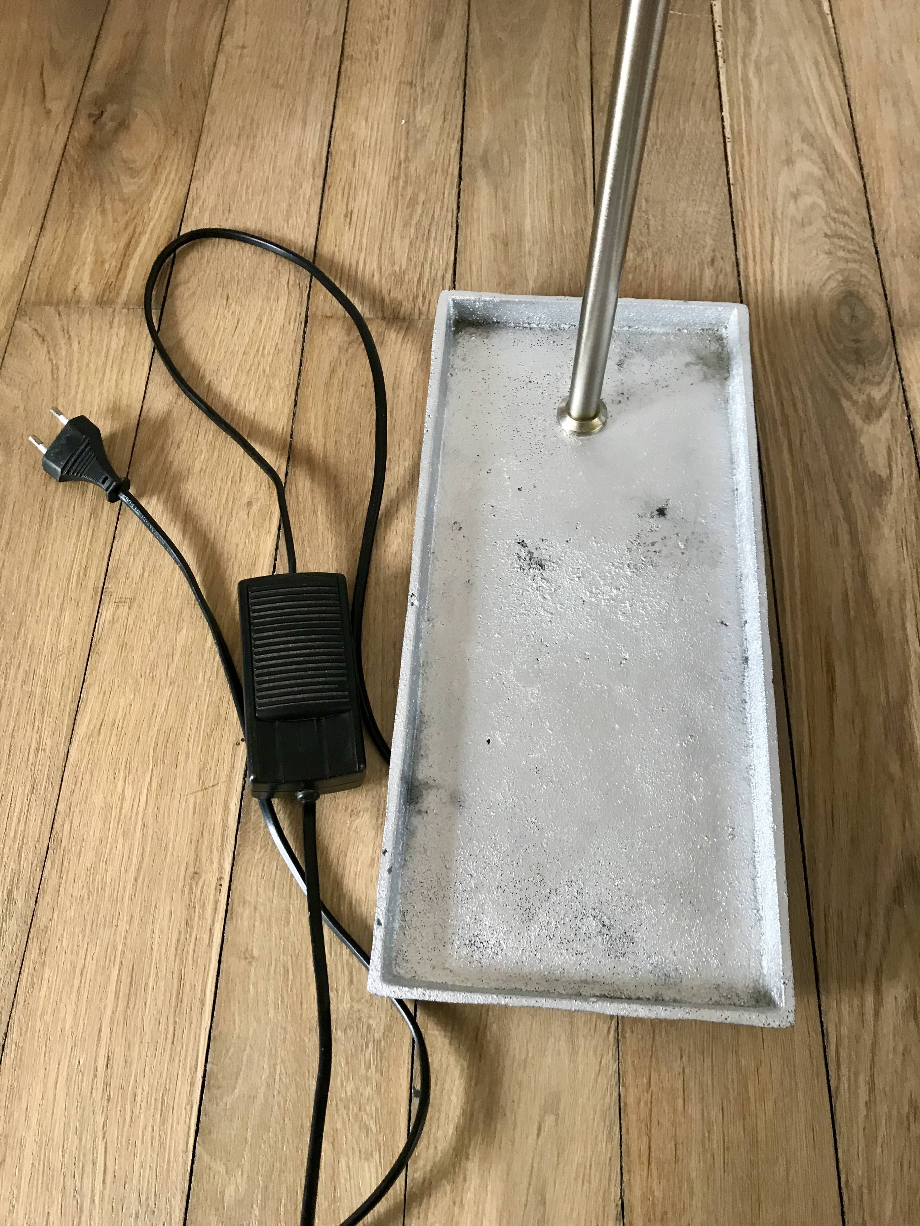 Pivoting brushed aluminum floor lamp from the 70s