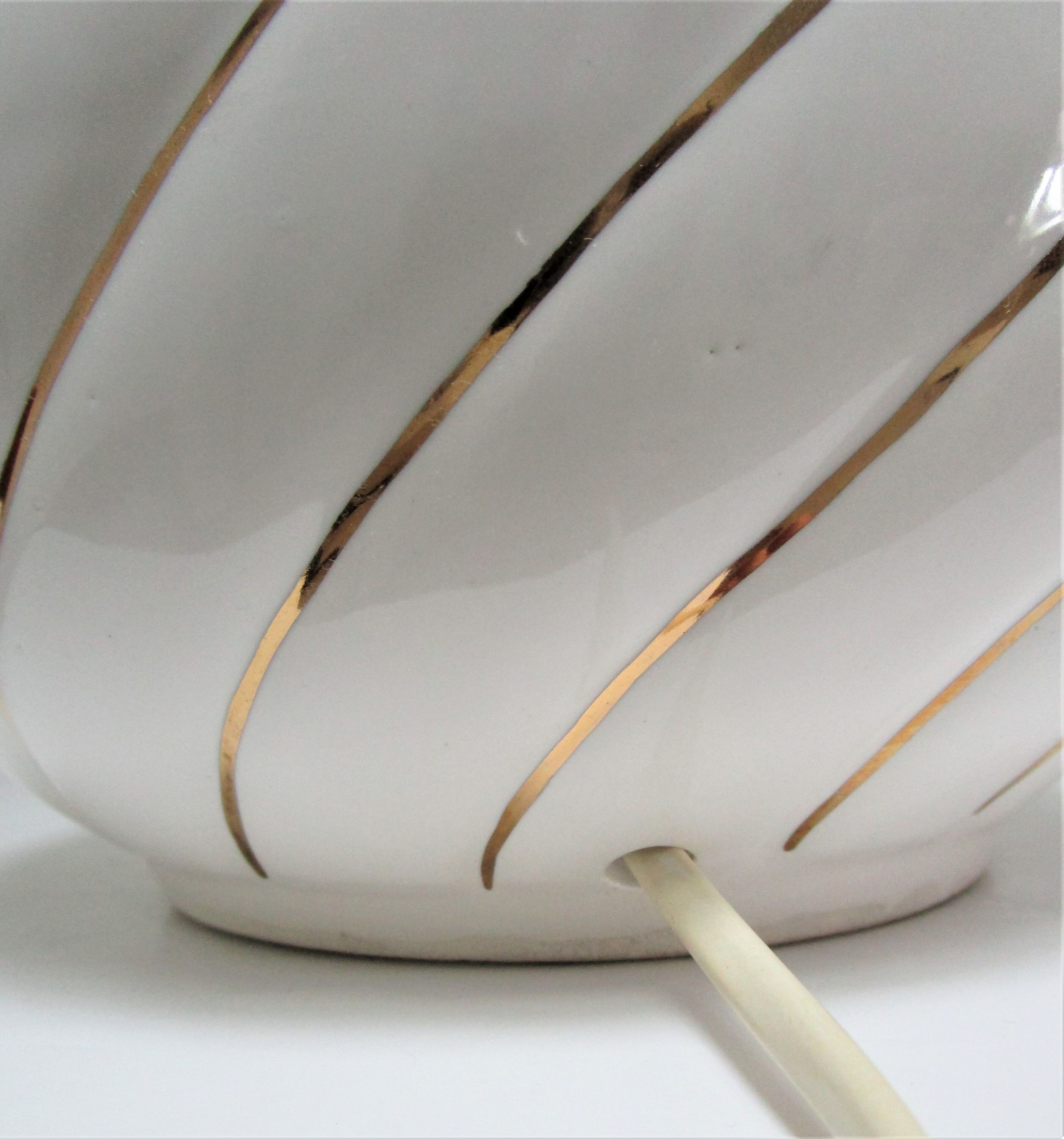 Ceramic lamp white and gold Italian design 70s / 80s
