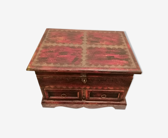 Coffre en bois et cuivre ancien vintage