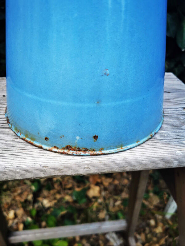 Enamelled water broc