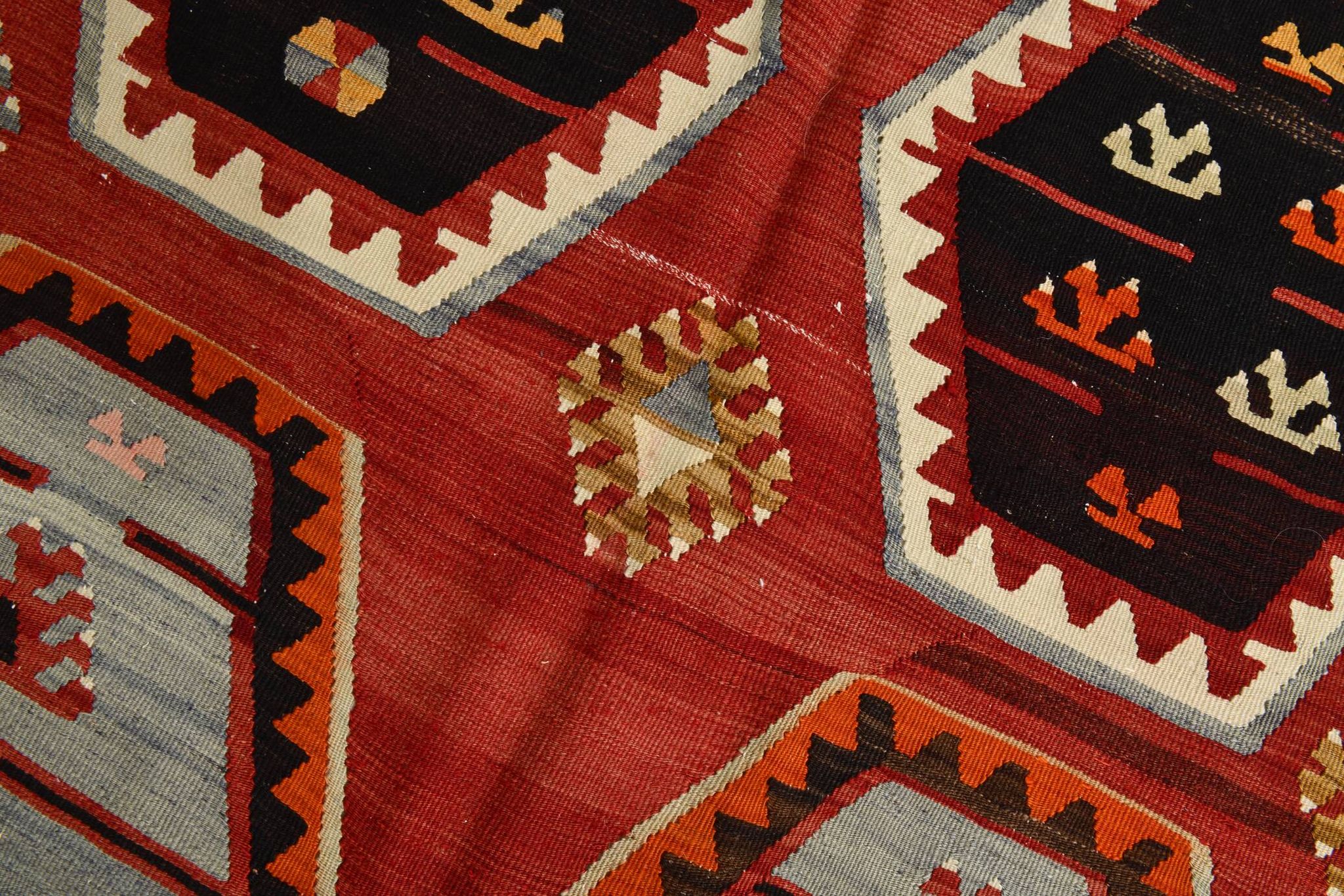 %100 Wool Turkish Vintage Kilim Rug, Mid Century Modern, 183x324 Cm