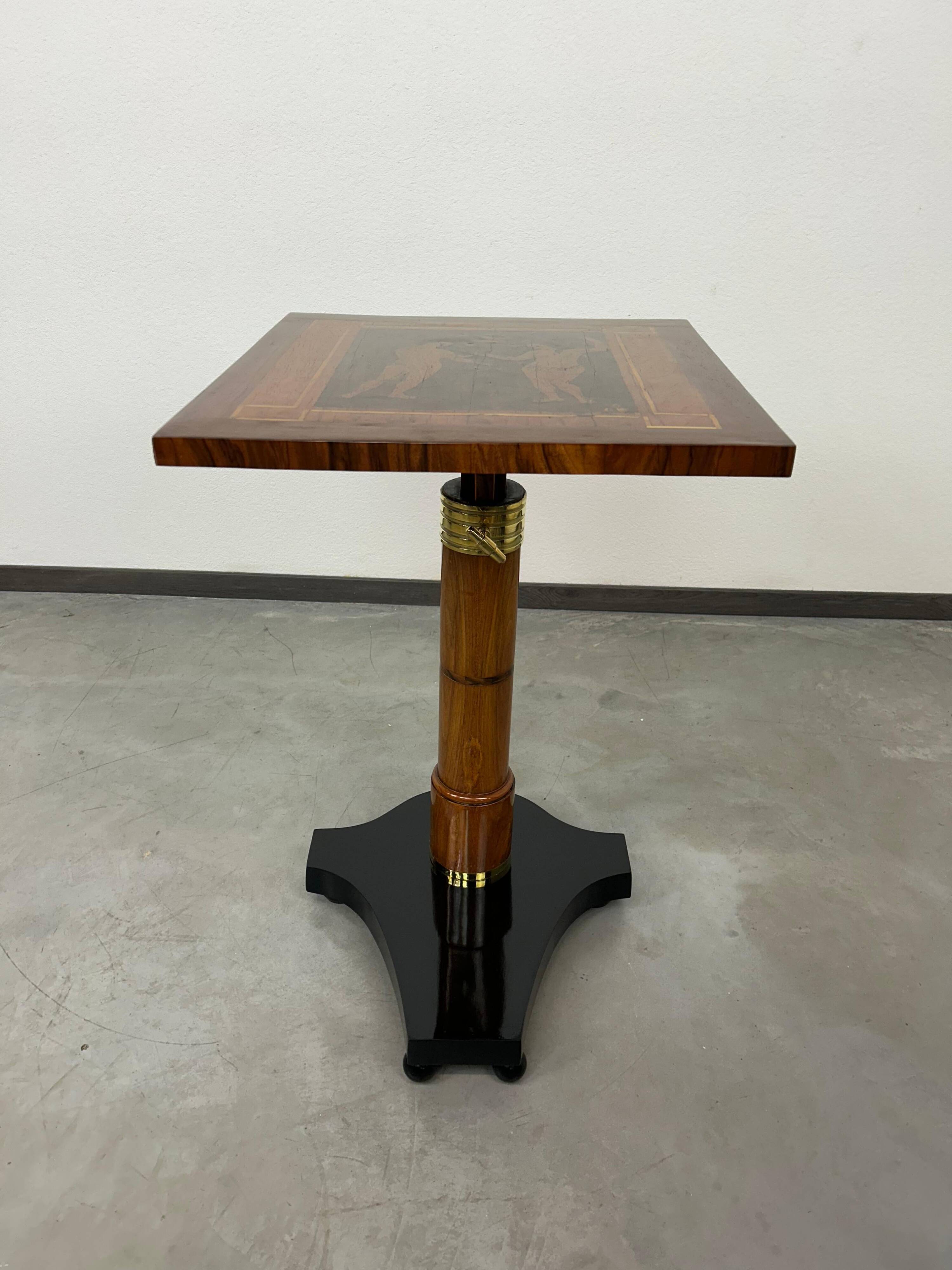 Table d'écriture ajustable avec incrustation Adam et Eve