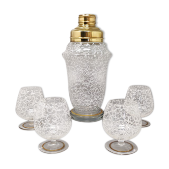 Ensemble de shakers à cocktail des années 1960 avec quatre verres. Fabriqué en Italie