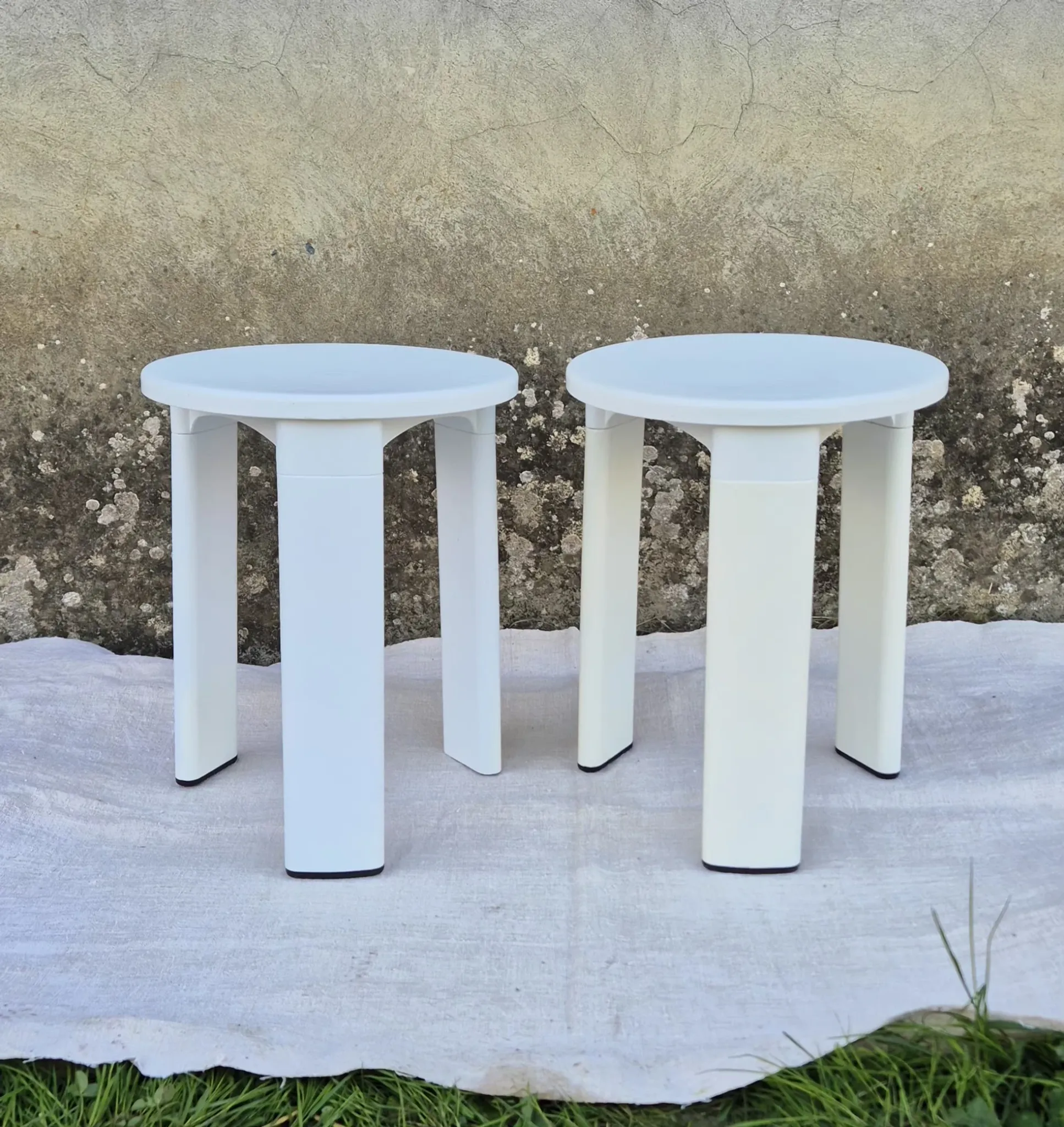 2 TATAY white plastic stools vintage 1970s