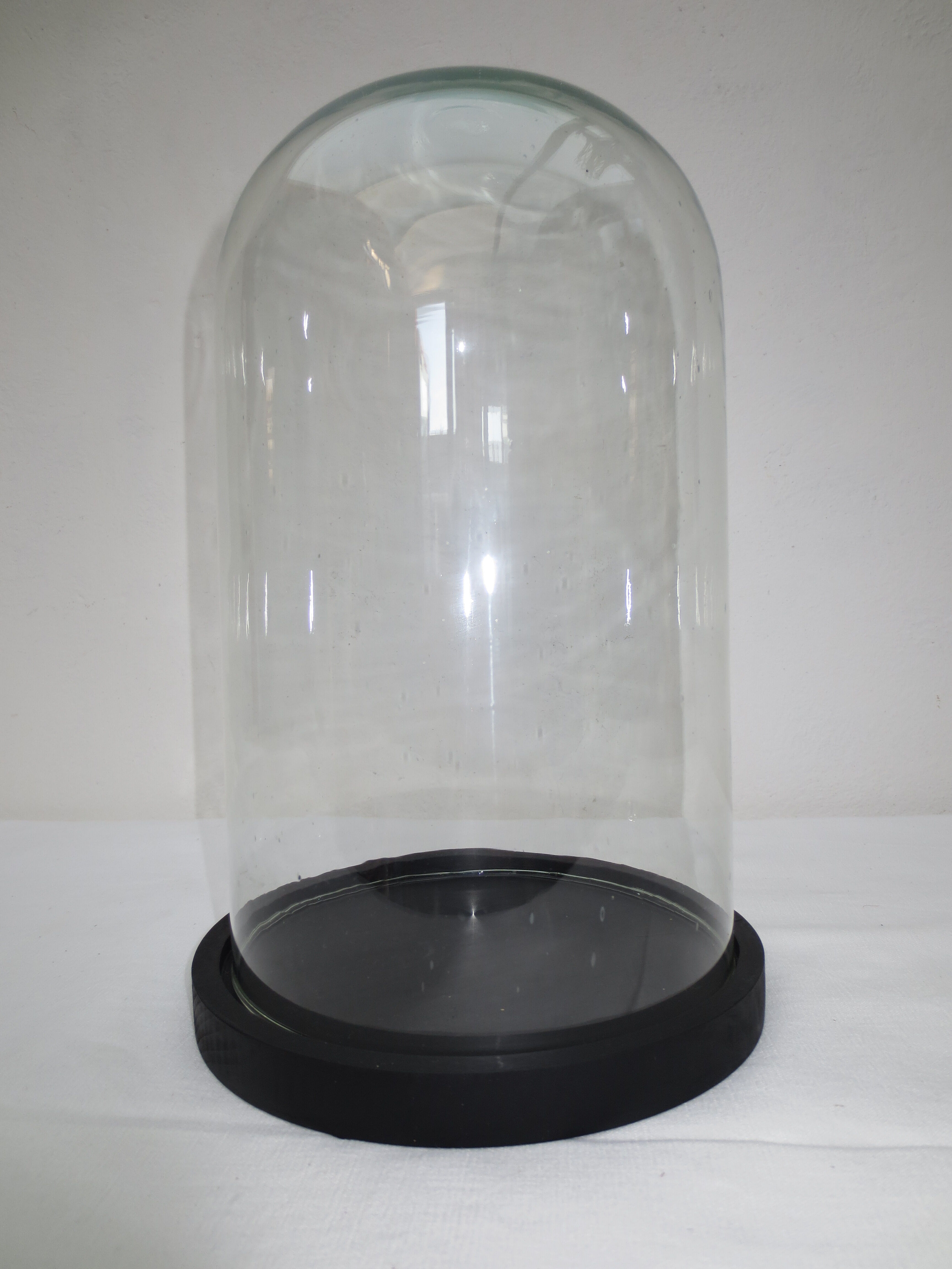 Black base decoration globe