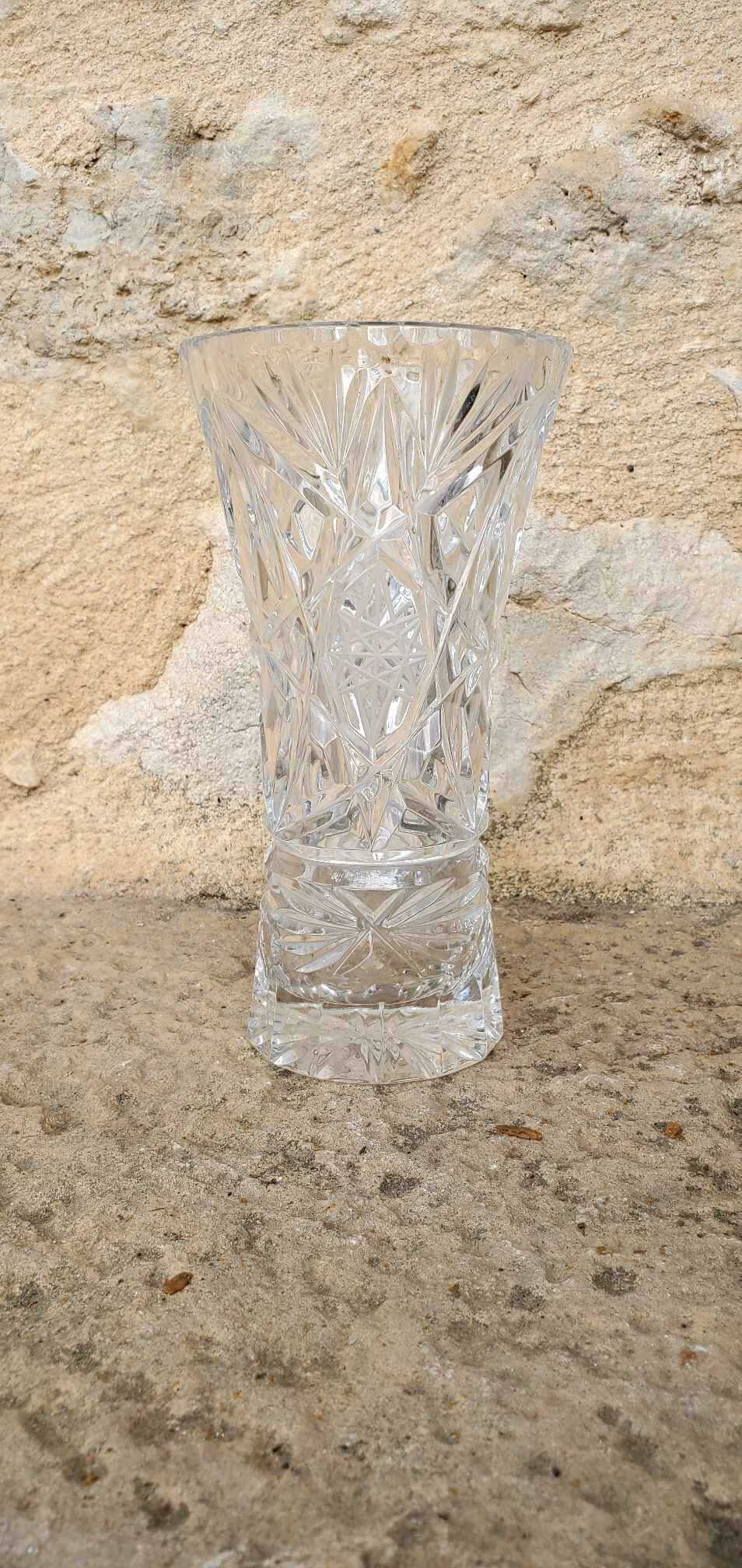 Chiseled crystal vase