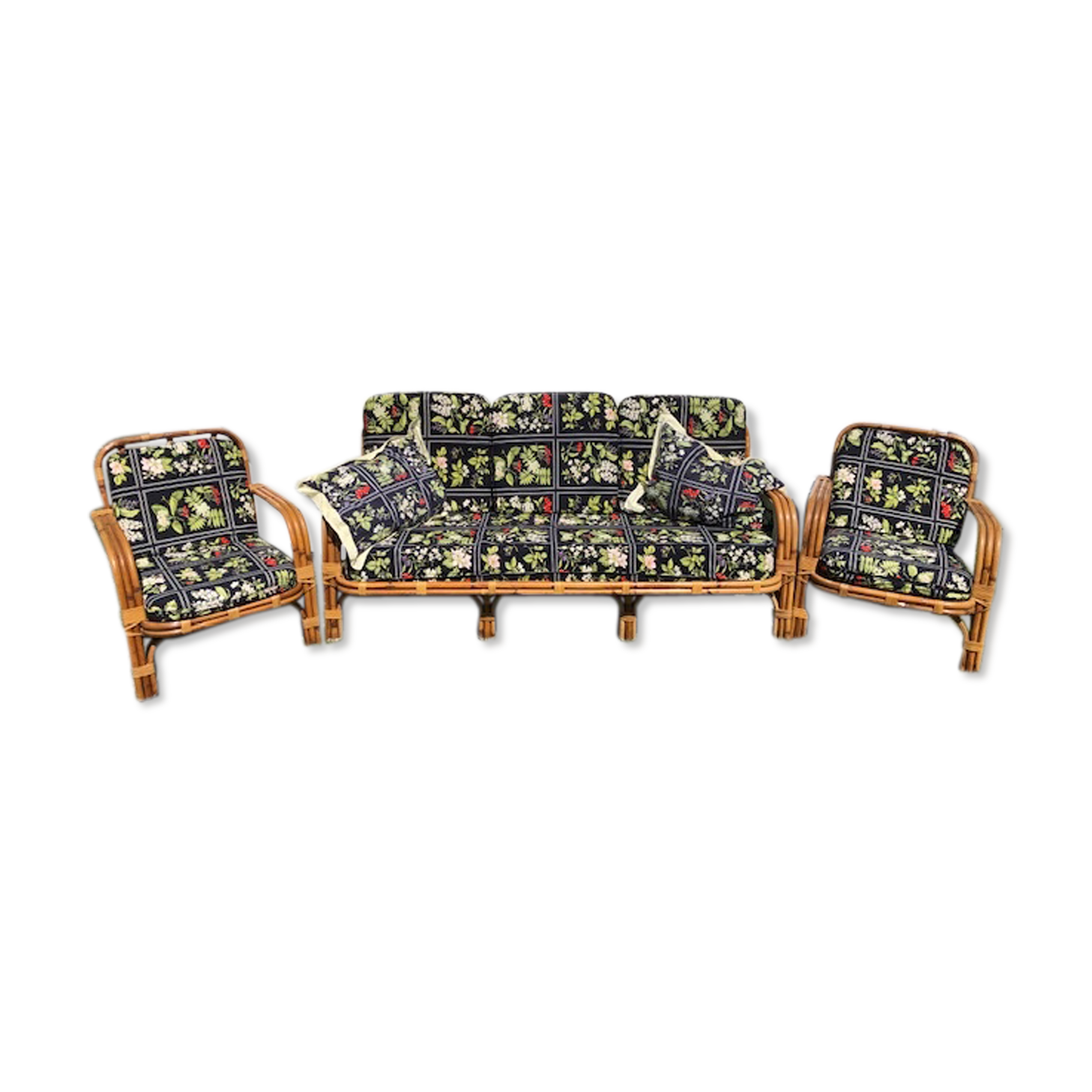 Set in vintage rattan sofa 3-seater seating and 2 seats