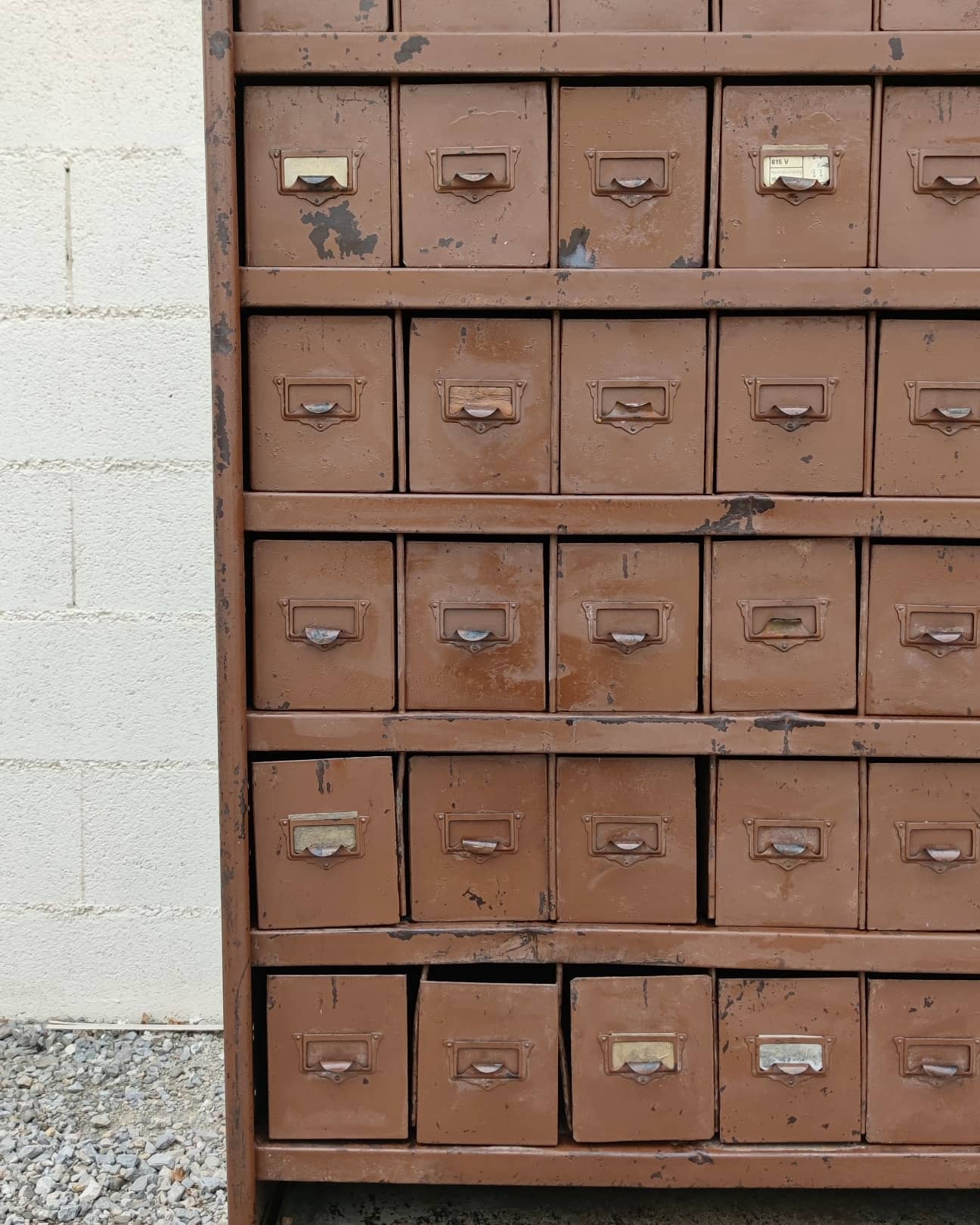 Industrial trade cabinet with drawers