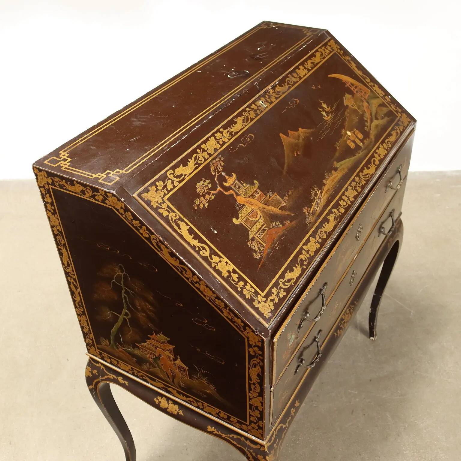 Antique Chinese-style walnut drop-leaf secretary cabinet, Italy, 20th century.