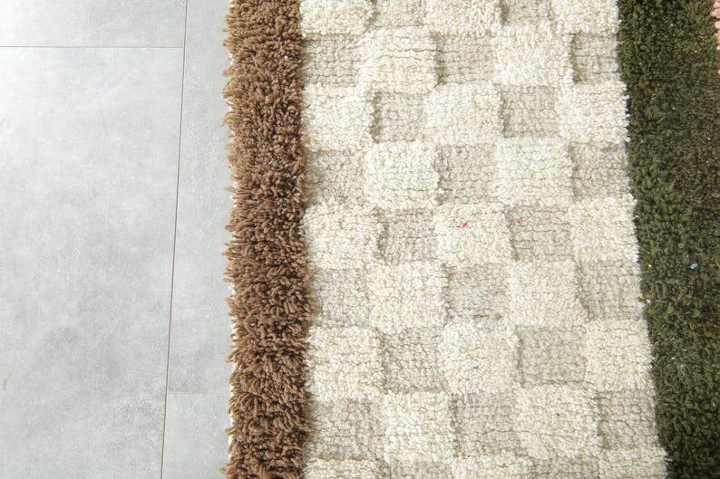 Handmade pure wool rug with colourful patterns 150/250 cm