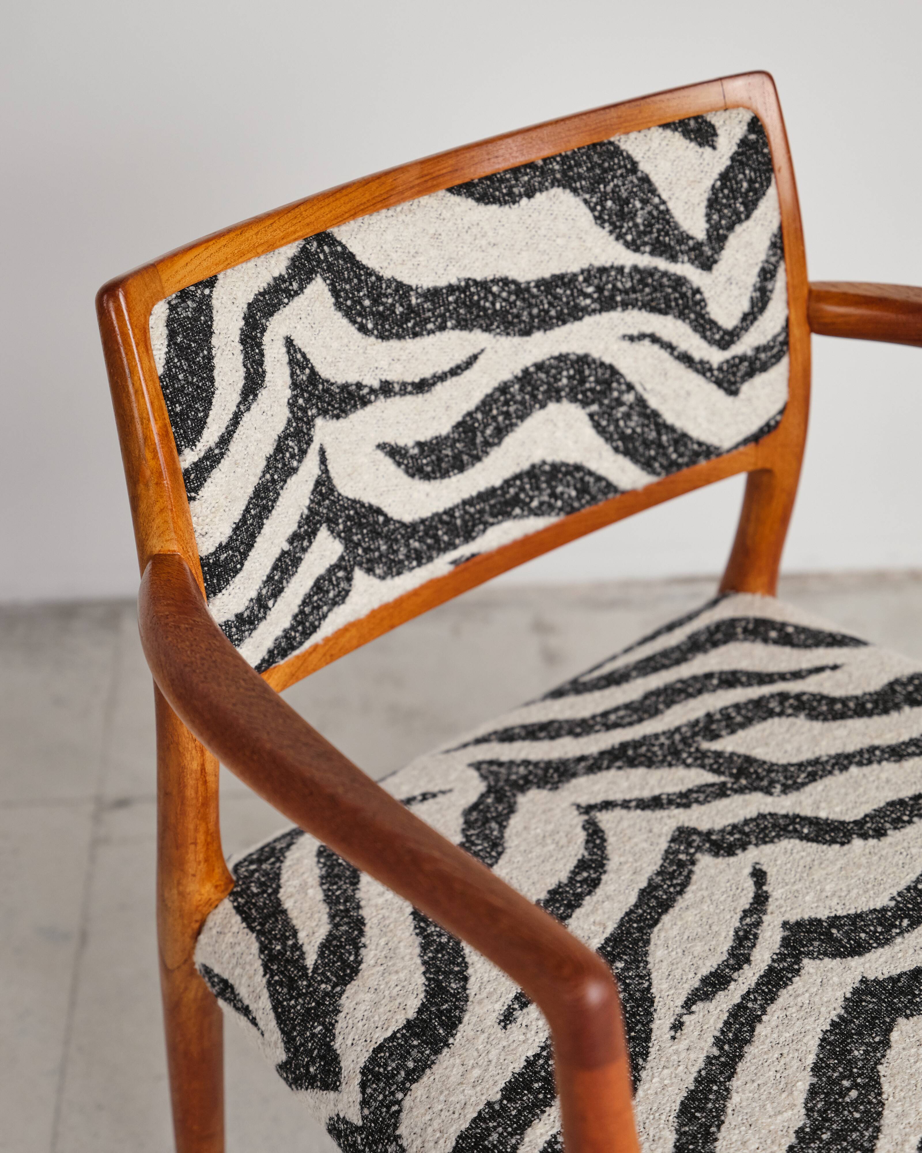 Ensemble de 2 fauteuils danois Niels O. Møller, modèle 65, design du milieu