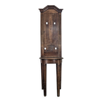 Louis XVI walnut fountain support