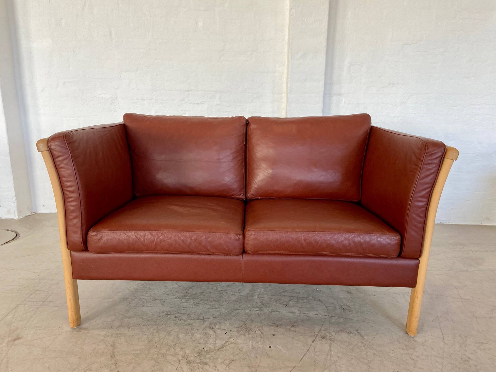 VINTAGE DANISH MID CENTURY DARK COGNAC LEATHER 2 SEATER STOUBY SOFA